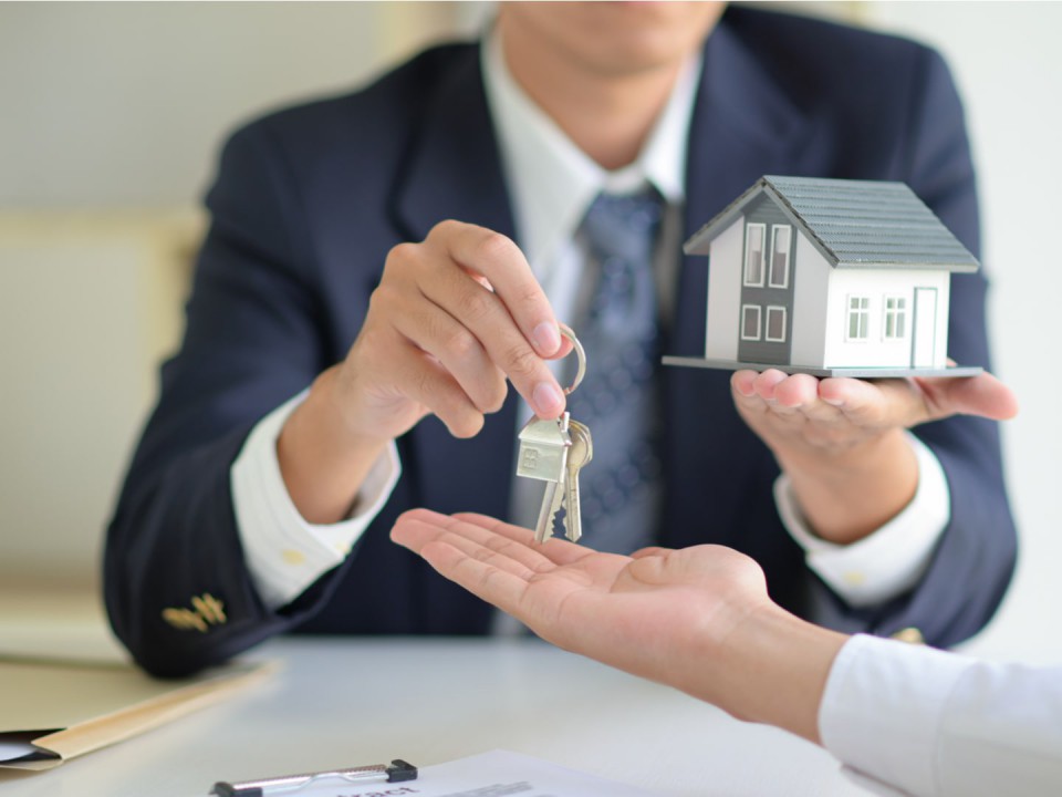 vendere casa tramite agenzia immobiliare